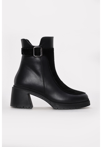 Ayakkabıhane İçi Kürklü Dışı Hakiki Süet Deri Siyah Kadın Topuklu Bot AH08217112615208