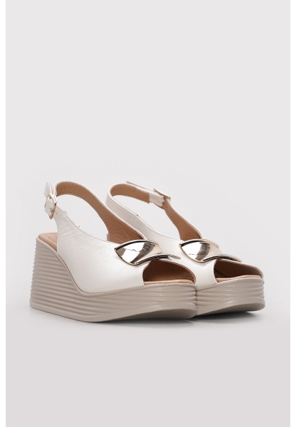 Ayakkabıhane Hakiki Deri Bej Kadın Dolgu Topuk Terlik AH07275ZA4012