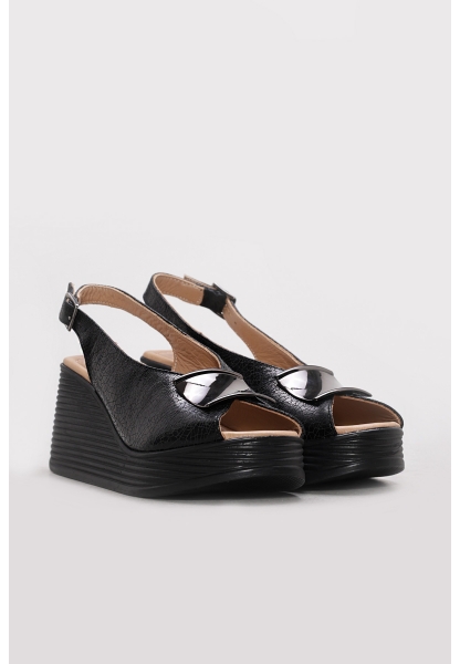 Ayakkabıhane Hakiki Deri Sıyah Cam Kırıgı Kadın Dolgu Topuk Terlik AH07275ZA4012