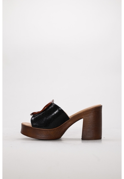 Ayakkabıhane Hakiki Deri Sıyah Cam Kırıgı Kadın Dolgu Topuk Terlik AH07275ZA2039