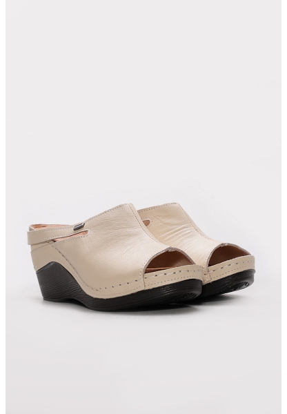Ayakkabıhane İçi Dışı Hakiki Deri Bej Kadın Dolgu Topuklu Terlik AH089722611106