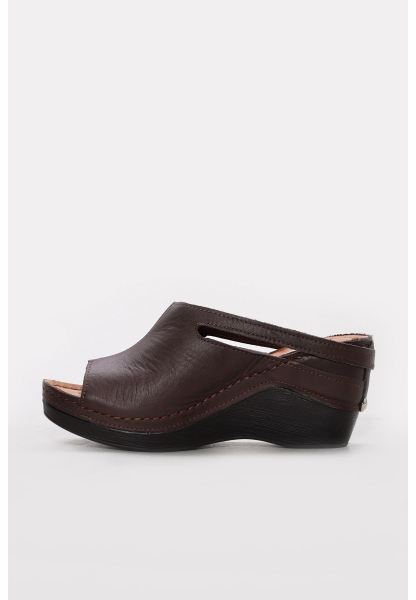 Ayakkabıhane İçi Dışı Hakiki Deri Kahve Kadın Dolgu Topuklu Terlik AH089722611106